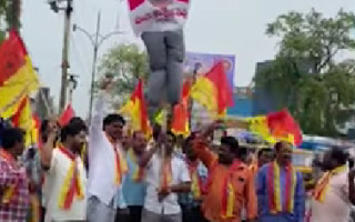 padi kaushik reddy mudiraj issue